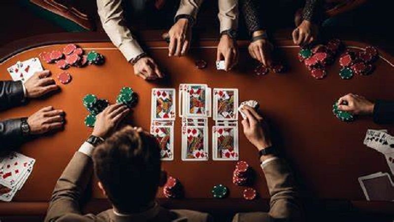 Memahami Keuntungan Posisi di Meja Poker
